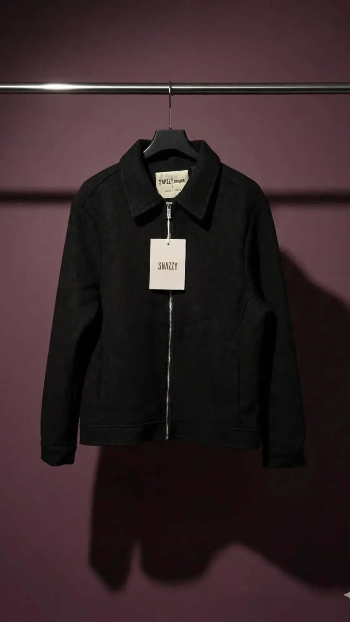 کاپشن SNAZZY مشکی (نسخه‌ی تازه)