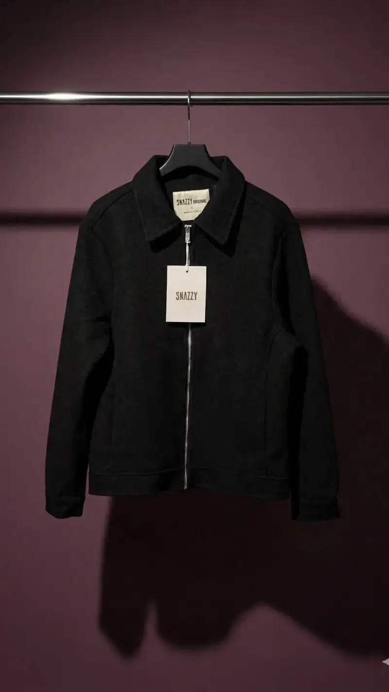 کاپشن SNAZZY مشکی (نسخه‌ی تازه)
